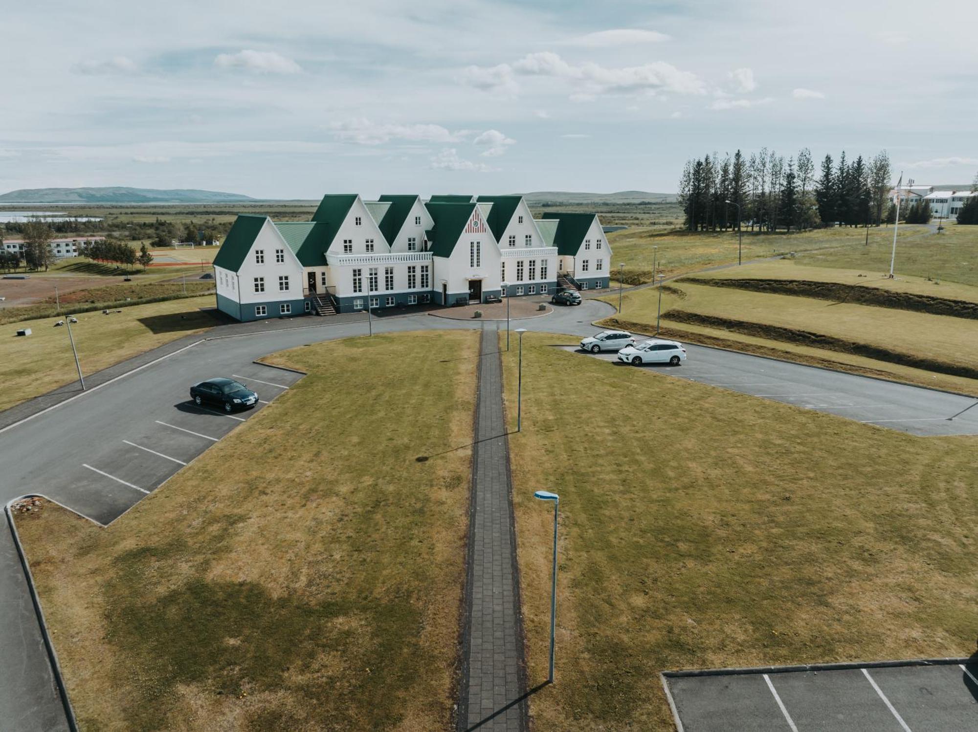 Héradsskólinn Historic Guesthouse Laugarvatn Exterior foto